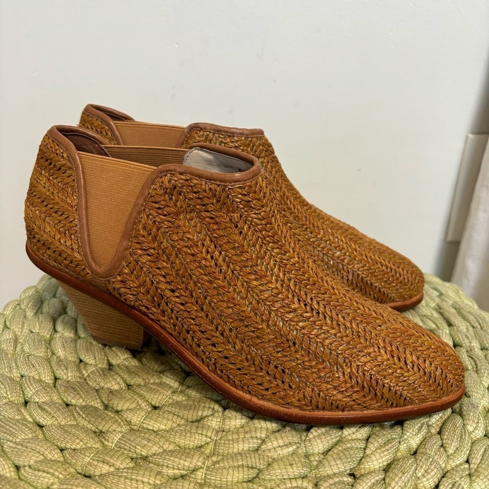 MATT BERNSON Chestnut Woven Boho Raffia Marlow Chelsea Heel Booties NWOB